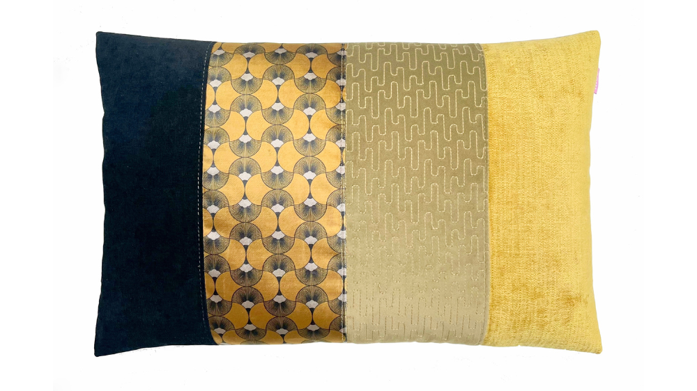 kussen Amber 40x60cm zwart en goudgeel