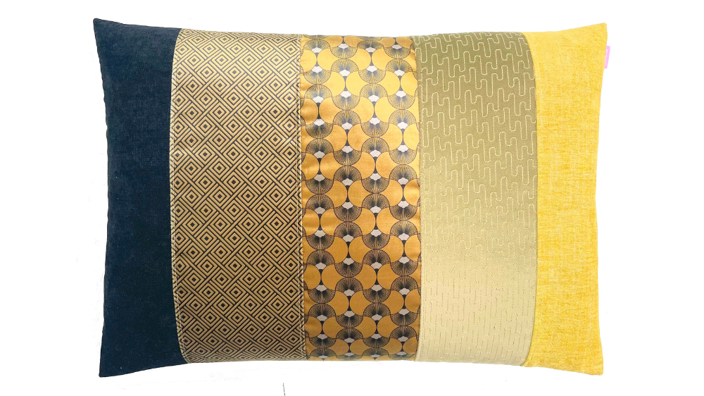 kussen Amber 50x70cm zwart en goudgeel