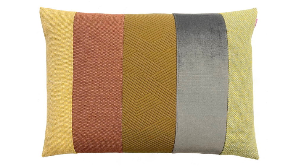 kussen Beautiful leftovers 50x70cm lichtgeel en terra en grijs