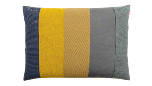 kussen Beautiful leftovers 50x70cm blauw en groengeel
