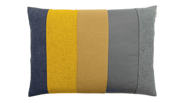 kussen Beautiful leftovers 50x70cm blauw en groengeel