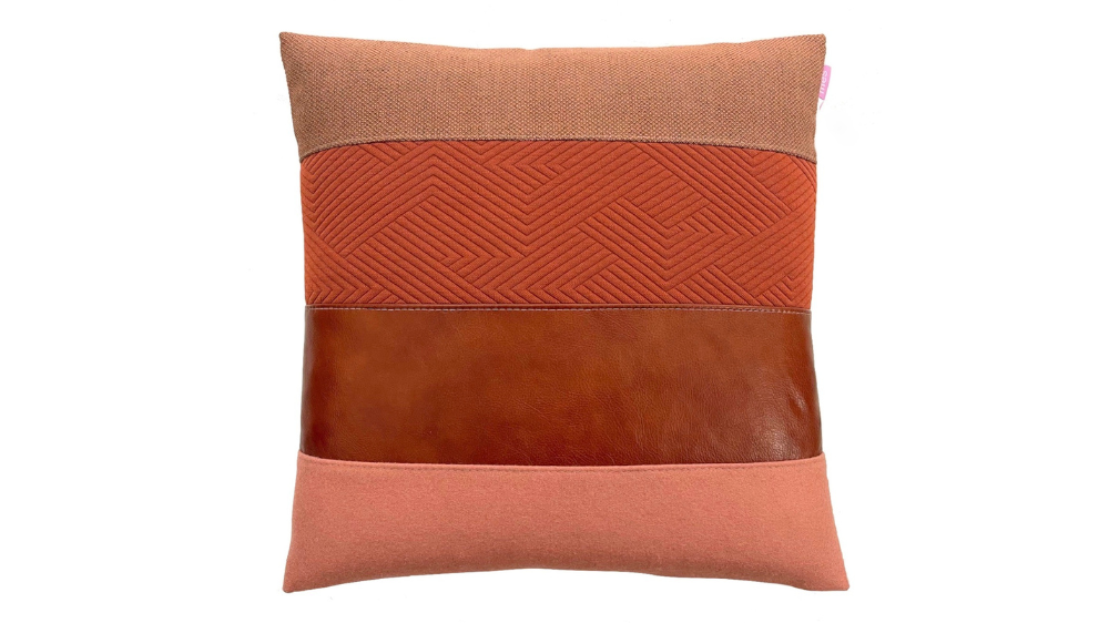 kussen Beautiful leftovers 50x50cm roest en oranje bruin