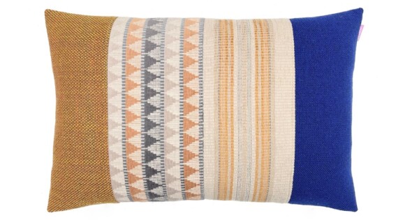C10 kussen Crescent 40x60cm oker en blauw