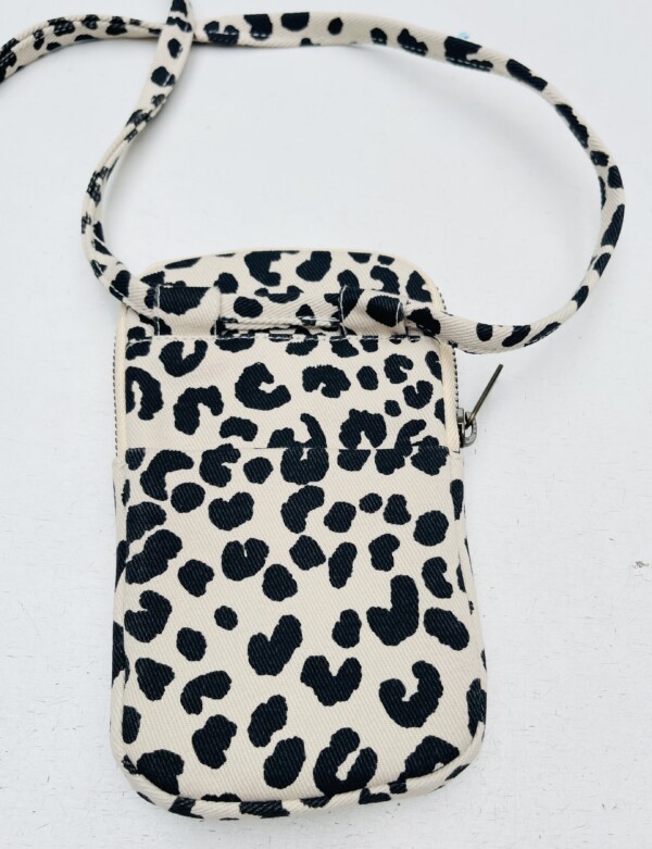 TS18 mobieltasje Leopard kleur: ecru 11x18cm