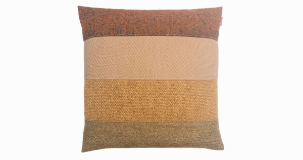 kussen Beautiful Leftovers 50x50cm bruin camel