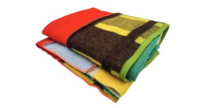 deken MeS patchwork ongeveer 145x210cm rood groen blauw geel