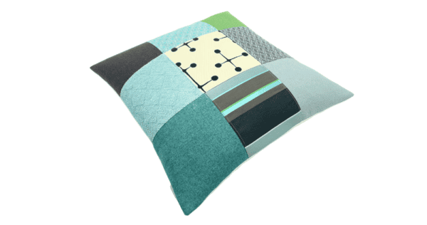 NC15a kussen MeS New Classic 60x60cm groen blauw bruin