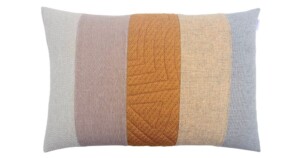 BL01 kussen Beautiful Leftovers 40x60cm oker taupe wit grijs